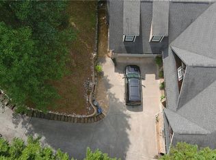 5762 Ridgewater Cir, Gainesville, GA 30506