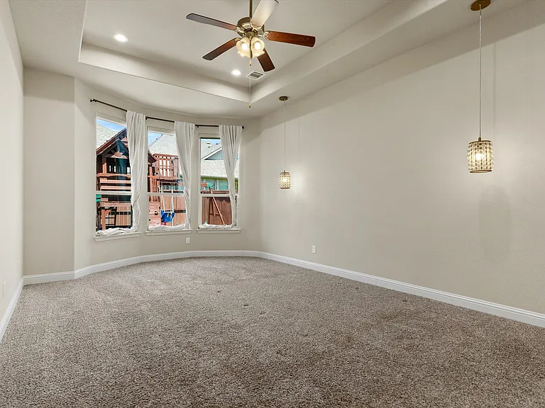 2703 Navarro Trl — Photo 12