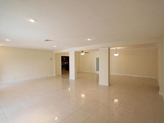 4th image of 1105 NW 5th Ave