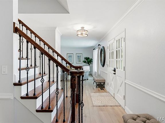 5th image of 2156 Courtleigh Ln