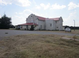 207 10th St NW, Childress, TX 79201