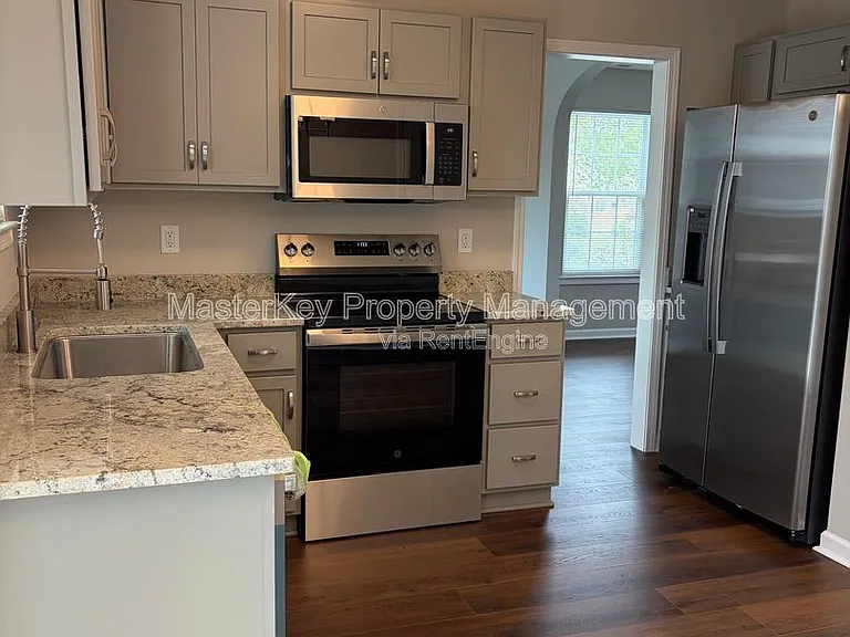 205 Downing Glen Dr — Photo 4