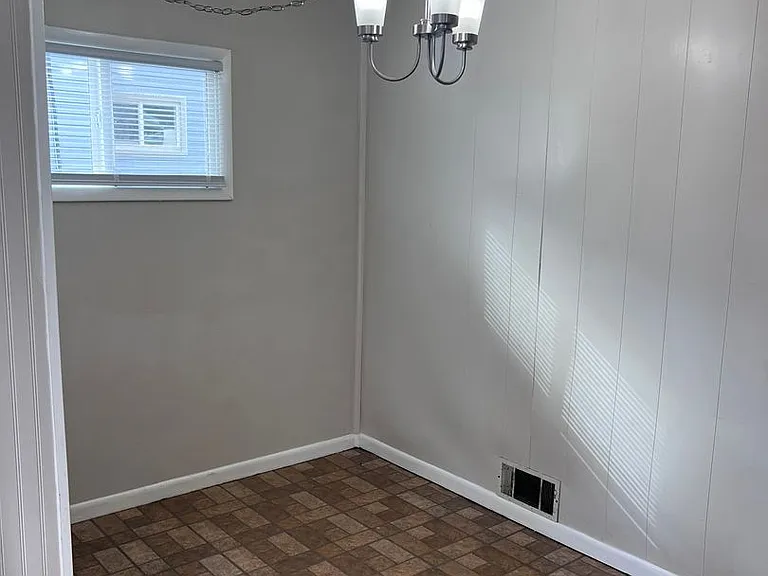 1707 Center Granview Dr — Photo 4