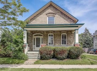 1637 N Main St, Racine, WI 53402