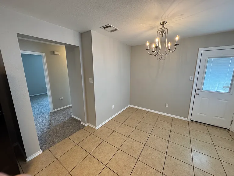 6733 Plains Crest Dr — Photo 6