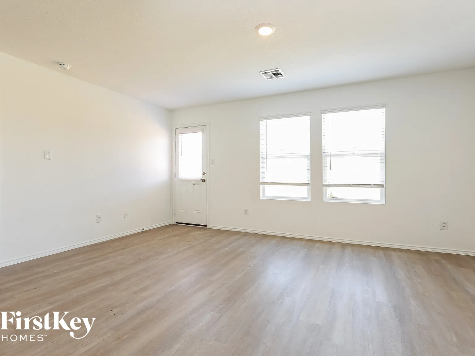 4 bed, 2.0 bath, 1667 sqft, $1,705 — Photo 3