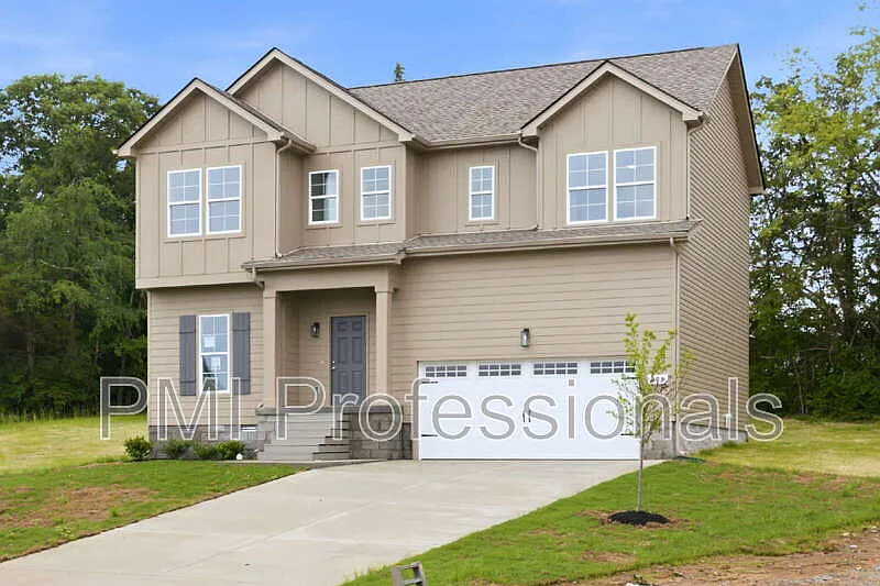 4 bed, 2.5 bath, 2130 sqft, $2,449 — Photo 2