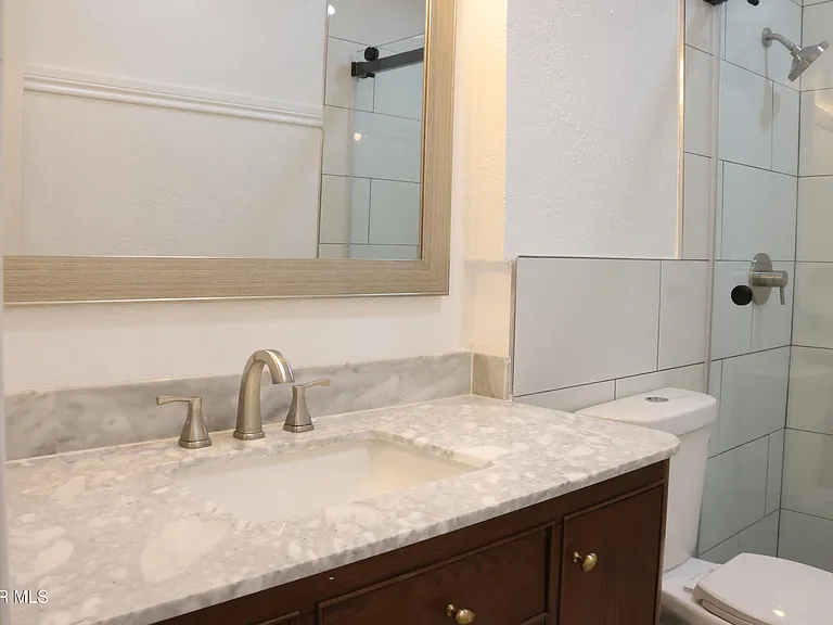 6704 La Cadena Dr — Photo 25