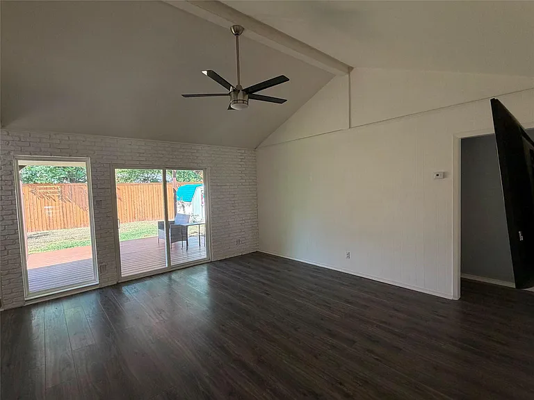 2518 Cockburn Dr — Photo 4
