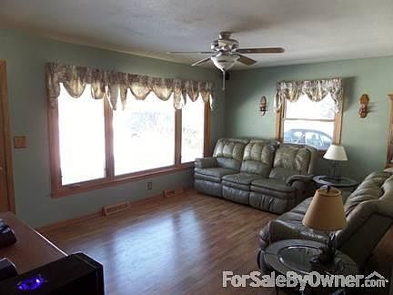 3rd image of 3931 W Mary Ann Dr