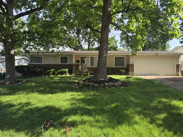 2259 Ainsworth Dr, Saint Louis, MO 63136