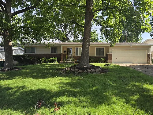 2259 Ainsworth Dr Photo 1