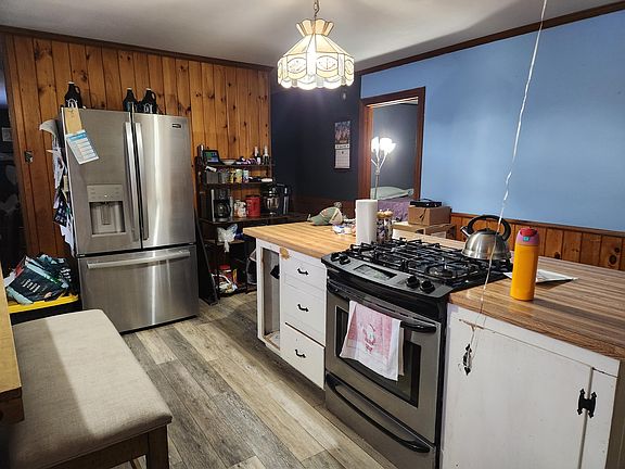 3rd image of 1279 S Clary Road