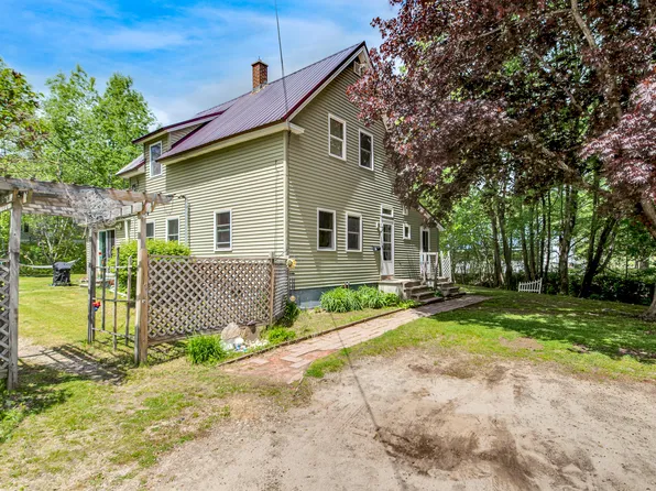 42 N Main Street, Mechanic Falls, ME 04256