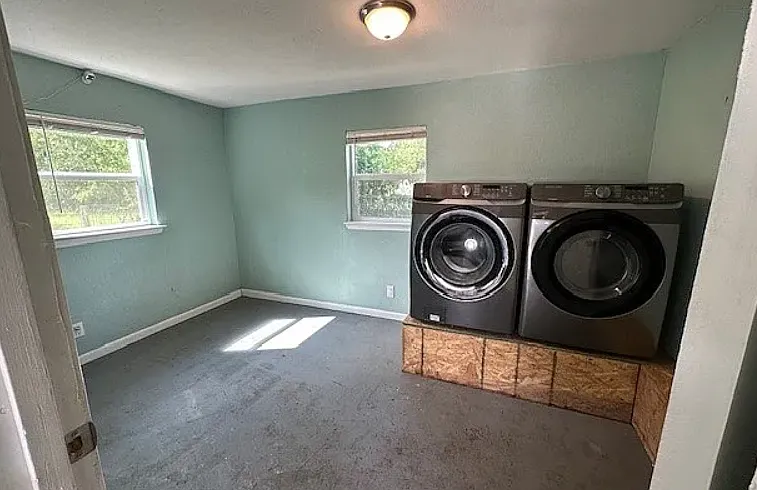 2 bed, 920 sqft, $1,200 — Photo 3