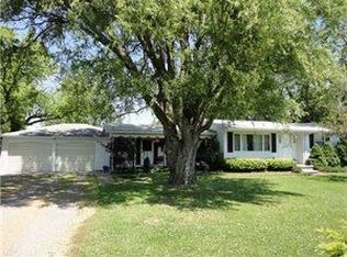 4379 Chestnut Rd, Wilson, NY 14172