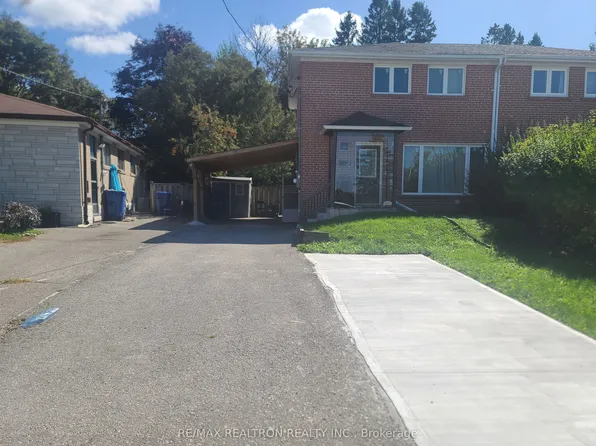 23 Glass Dr, Aurora, ON L4G 2E5