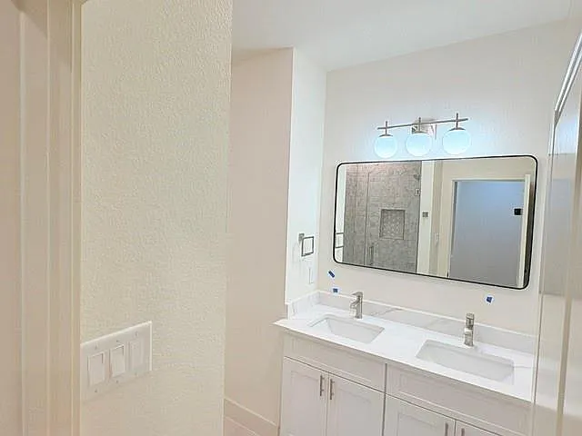 3 bed, 2.5 bath, 1535 sqft, $2,000 — Photo 3