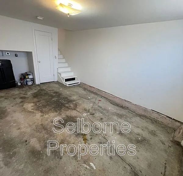 1424 E 20th St — Photo 67