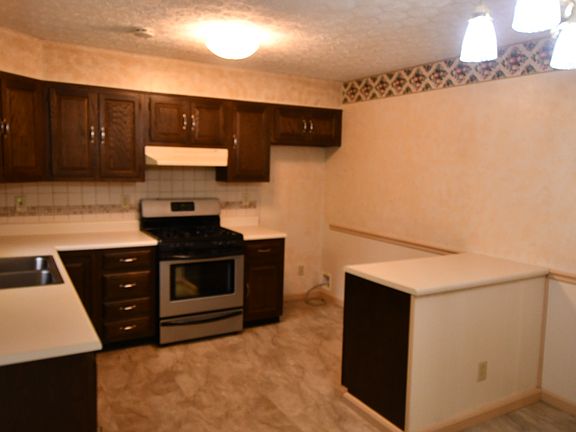Kitchen--gas stove