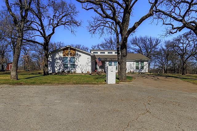 1st image of 210 Willow Creek Ct