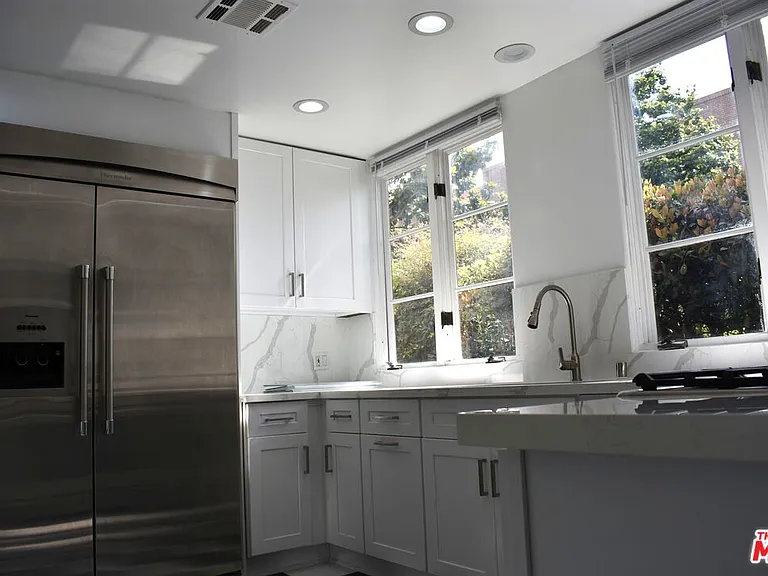 235 S Gale Dr #101 — Photo 6