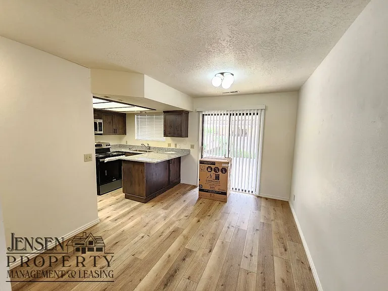 1075 N 1400 W #38 — Photo 5