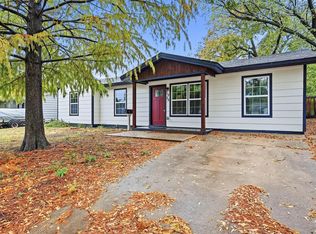 1025 Harris Dr, Euless, TX 76039