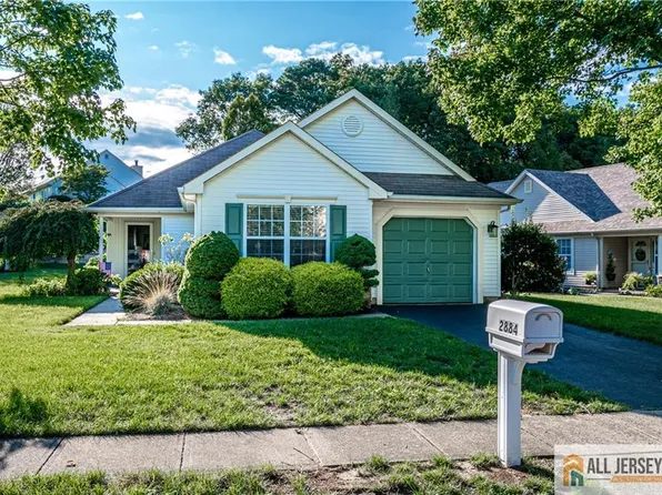 2884 Lenox St, Toms River, NJ 08755