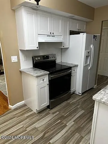 1 bed, 920 sqft, $1,900 — Photo 3