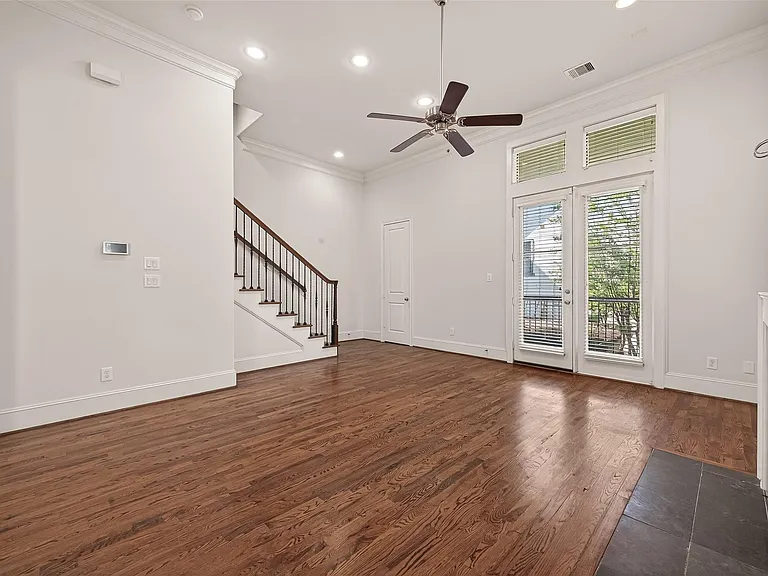 3217 Maxroy St — Photo 14