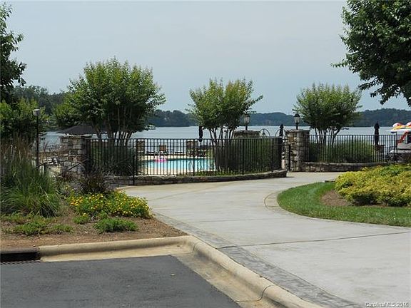 5th image of 117 W Tattersall Dr #39