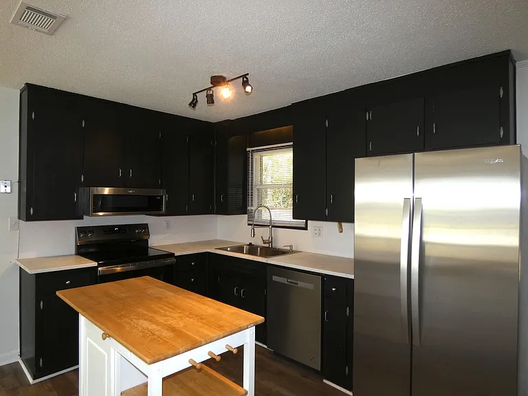 3460 Rothschild Dr — Photo 4