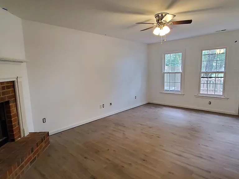 1328 Fernside Ct — Photo 13