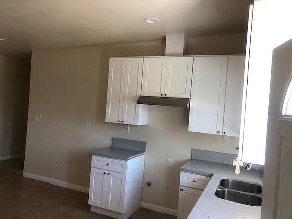 2nd image of 13718B Garfield Ave #13718-B