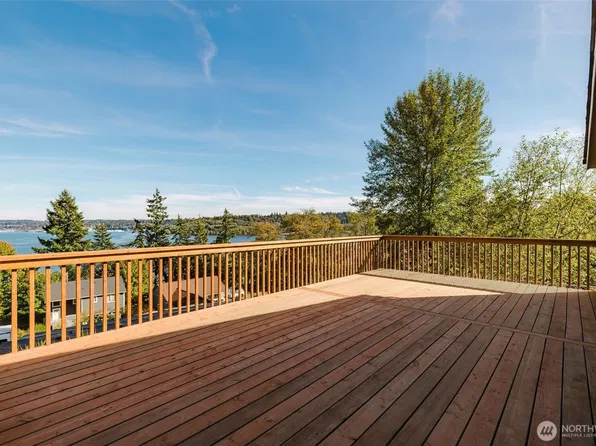 2050 1st Avenue W, Bremerton, WA 98312
