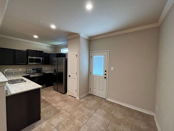 5th image of 6414 Luglio Ln #102