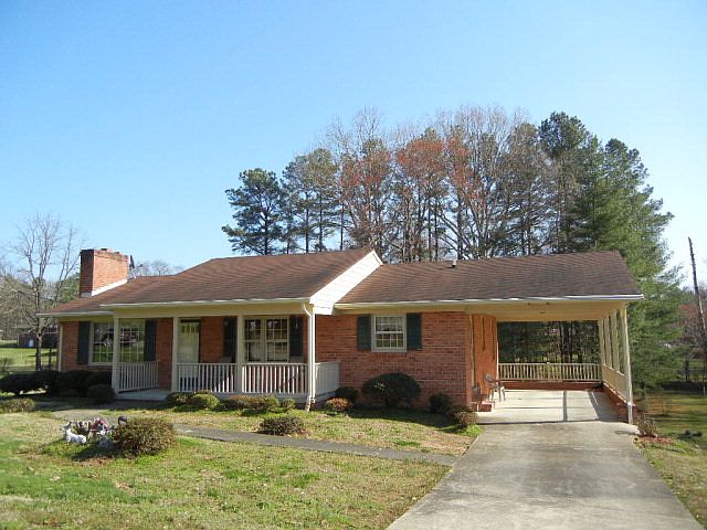 1st image of 107 King Richard Ln