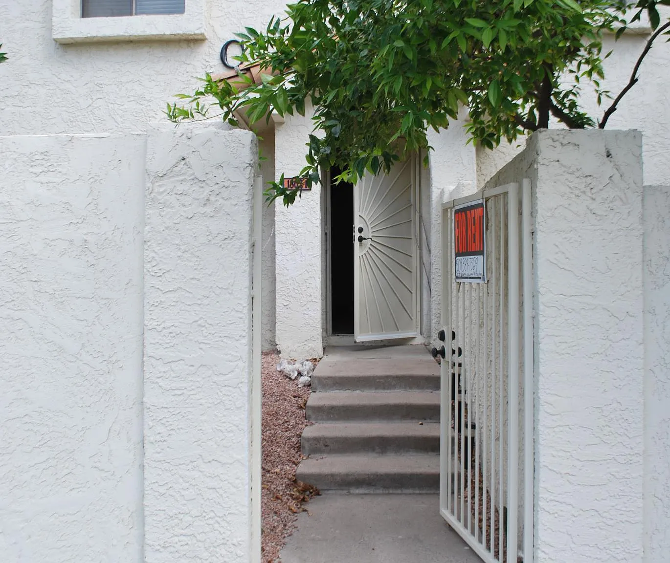 2 bed, 976 sqft, $1,850 — Photo 3