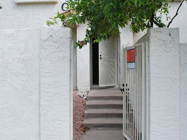 1802 E Frier Dr #1 — Photo 3