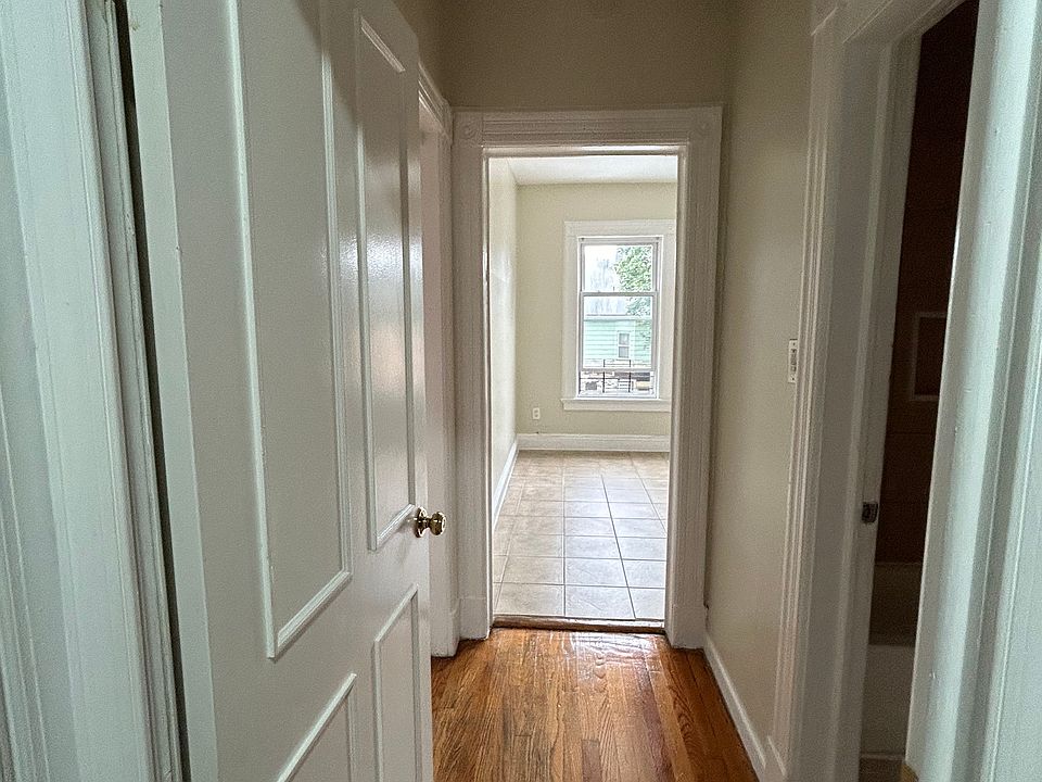 1st image of 661 E 29th St Floor 2