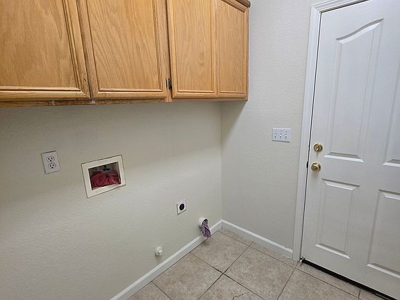 3rd image of 2826 Floradale Way