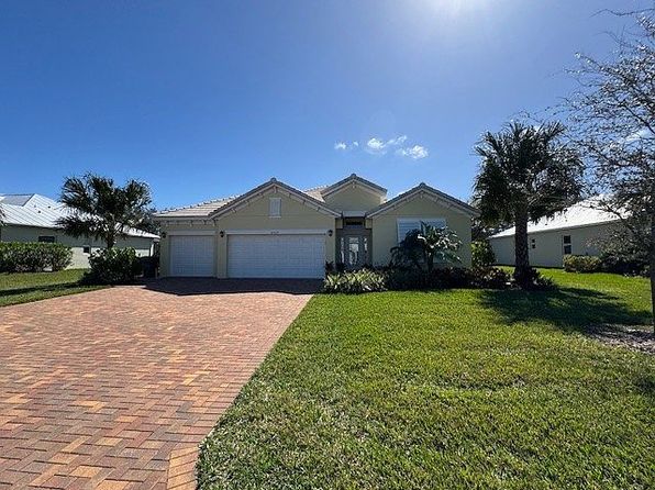 2557 Saint Lucia Cir