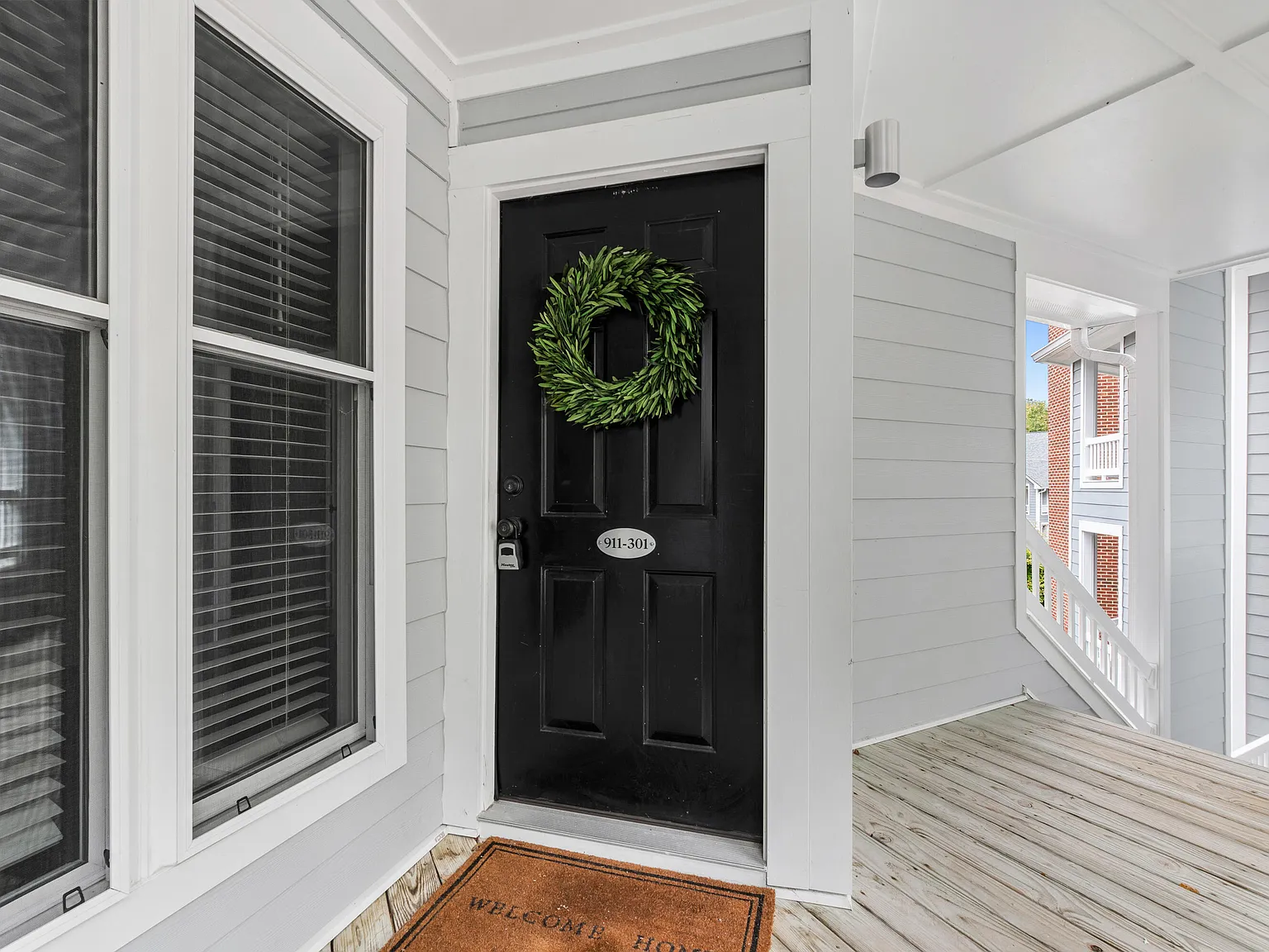 2 bed, 2.0 bath, 1086 sqft, $1,995 — Photo 2
