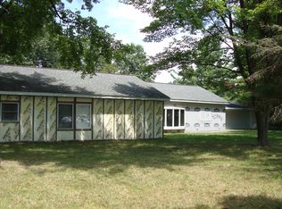 40340 Harris Rd, Belleville, MI 48111