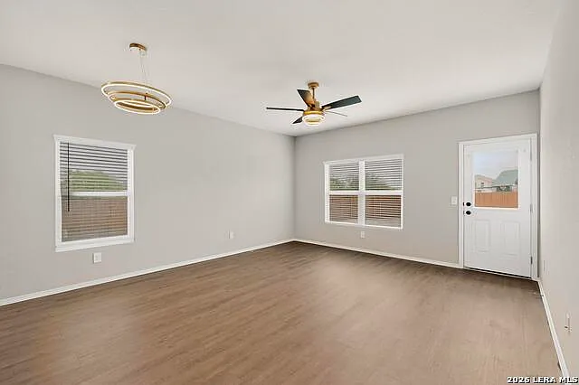 4 bed, 2.0 bath, 1459 sqft, $1,595 — Photo 4