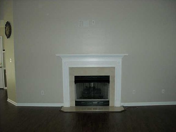 GAS FIREPLACE IN GREAT ROOM
