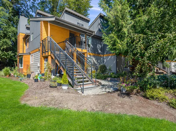 10834 NE 148th Ln #C2, Bothell, WA 98011