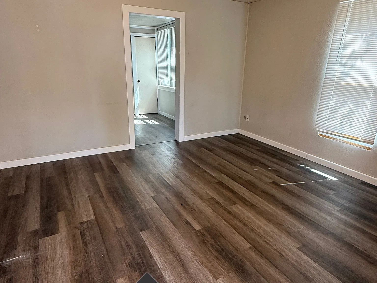 2 bed, 814 sqft, $750 — Photo 2