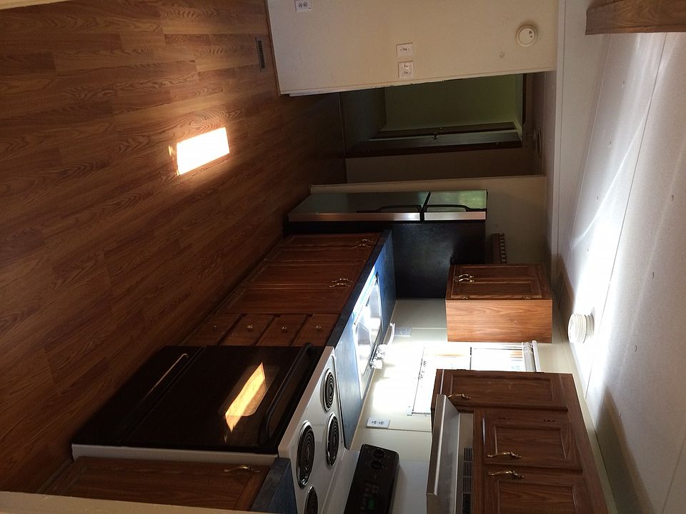 1st image of 3158 Buckhorn Ln